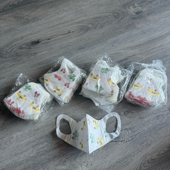 Car Print Children’s Disposable Face Masks - Picture 1 of 2
